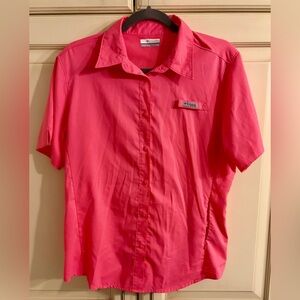 Columbia Women’s Vivid Pink Sportswear Shirt. Large.